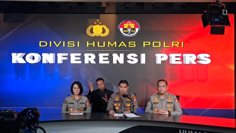Kepala Biro Penerangan Masyarakat Divisi Humas Polri Brigjen Ahmad Ramadhan Sedang Mamparkan Kasus TPPO dalam Konfrensi Pers | Foto Humas Polri