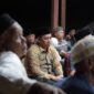 Ustadz Abah Juniadi, sedang membahas seputar pelaksanaan puasa sebulan penuh di Bulan Ramadhan dan juga terkait zakat, pada pengajian atau halaqah malam jumat di Meuligoe Bupati Aceh Besar, Kamis (15/02/2024) malam.  FOTO/ PROKOPIM PEMKAB ACEH BESAR