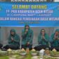 Pj Ketua TP-PKK Aceh Besar Cut Rezky Handayani memberi sambutan dan pembinaan Dasawisma PKK di Gampong Baet Lampuot, Kecamatan Suka Makmur, Aceh Besar, Rabu (17/04/2024).   FOTO/MC ACEH BESAR. 